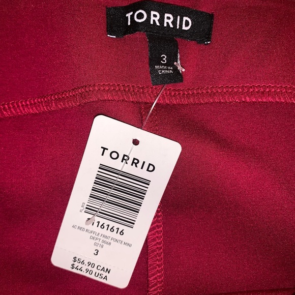 NWT TORRID pencil skirt a ruffle - plus sized - Picture 4 of 7